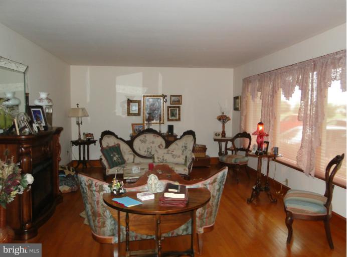 3382 Point Of Rocks Road Jefferson, MD 21755 - Photo 24 of 30 Living Room With Electric Fireplace