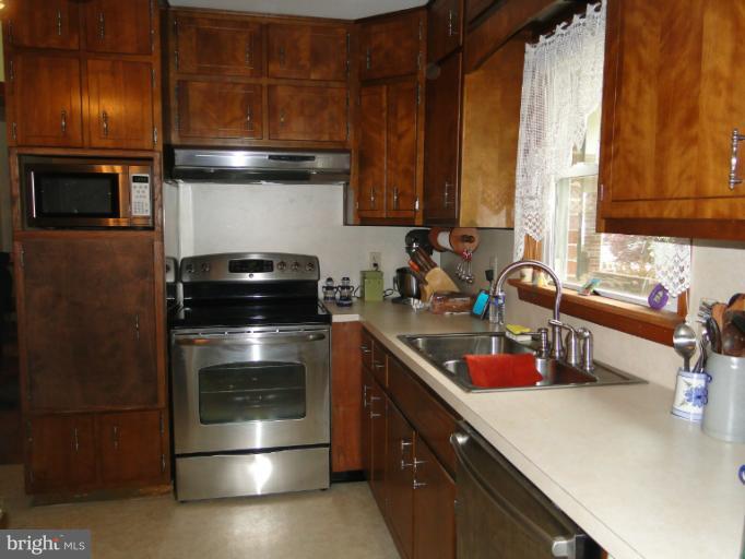 3382 Point Of Rocks Road Jefferson, MD 21755 - Photo 26 of 30 Kitchen