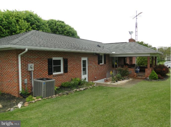 3382 Point Of Rocks Road Jefferson, MD 21755 - Photo 4 of 30 Exterior (Rear) - Covered Patio