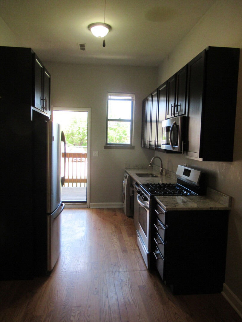1538 West Monroe Street, Unit 1 Chicago, IL 60607 - Photo 4 of 10