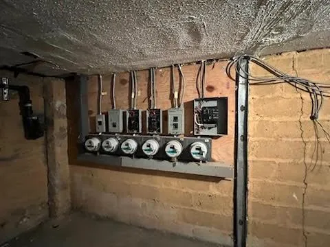 $1,750,000 | 99-02 212th Street | Bellaire Park