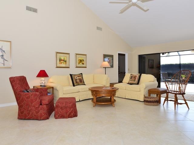 188 Ridge Road Jupiter, FL 33477 - Photo 4 of 20 Living Room