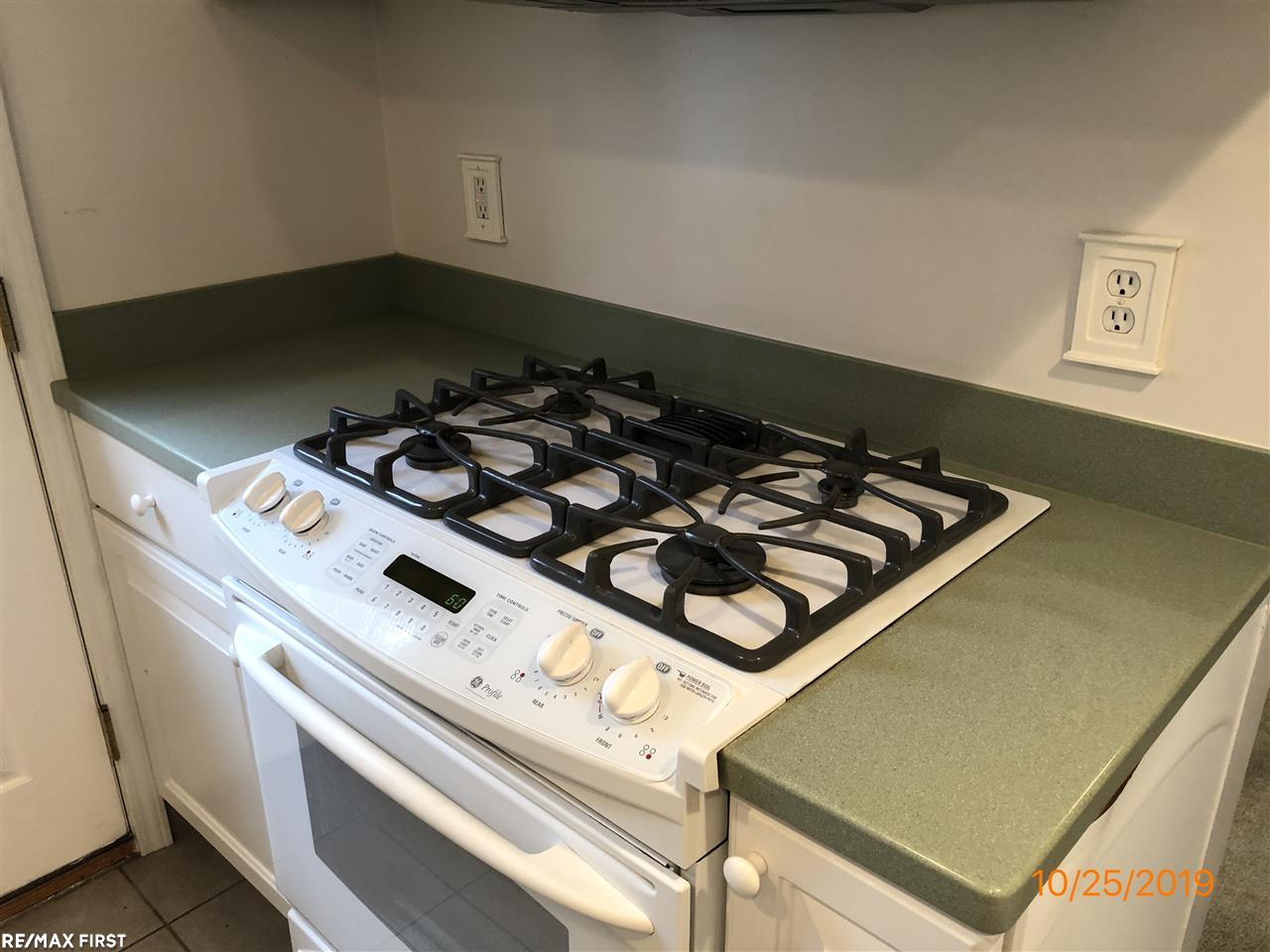 1866 Graefield Road Birmingham, MI 48009 - Photo 6 of 12 31399459-5.JPG