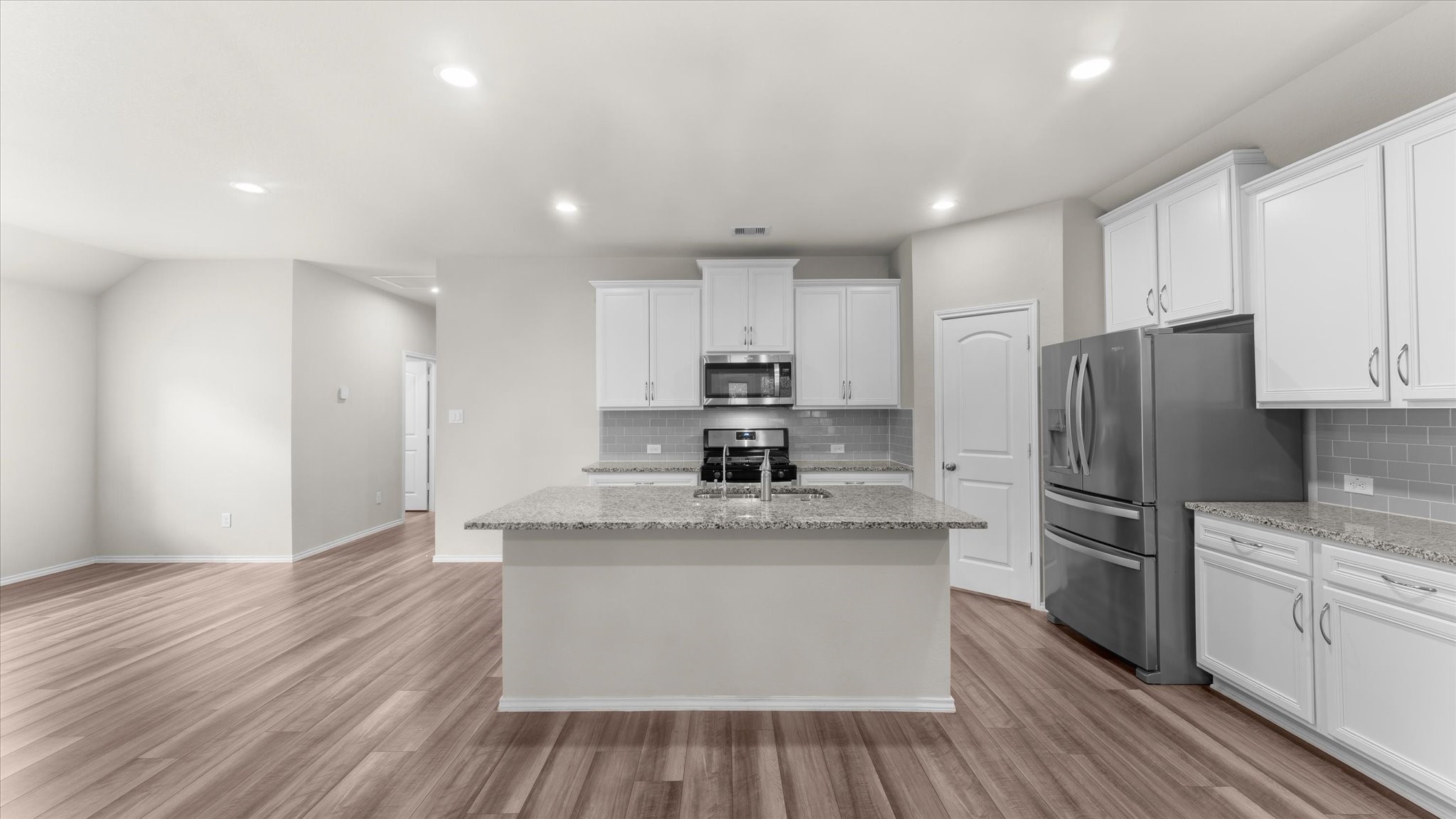 9257 Inland Leather Lane Conroe, TX 77385 - Photo 11 of 39