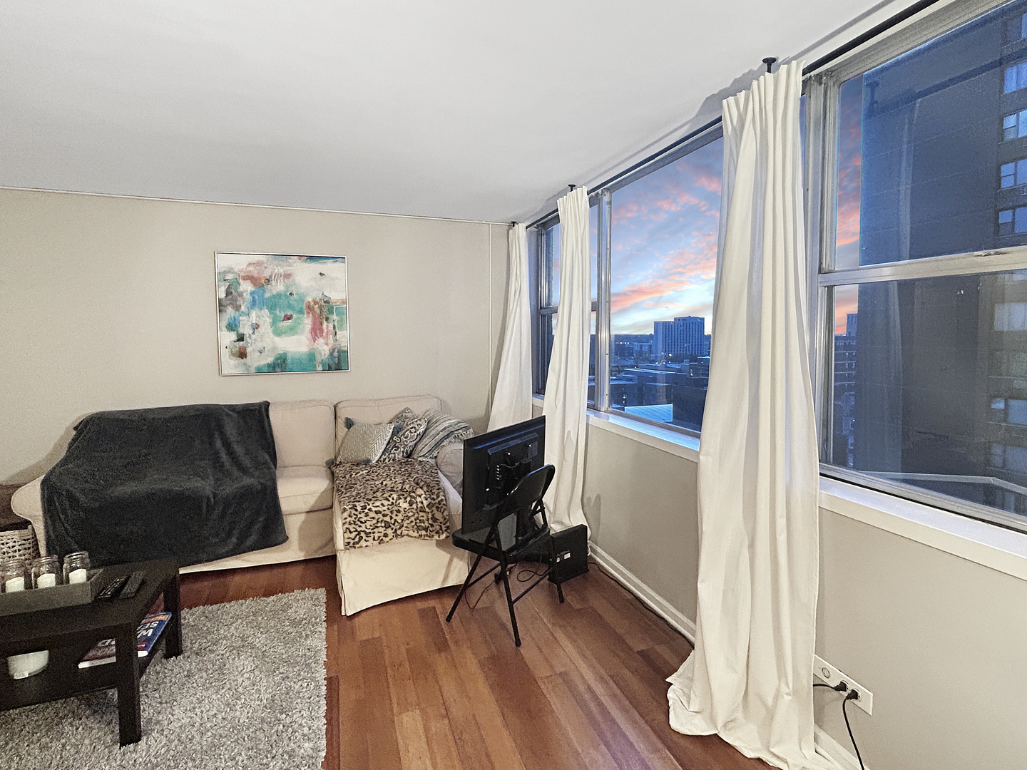 6301 North Sheridan Road, Unit 15D Chicago, IL 60660 - Photo 4 of 15