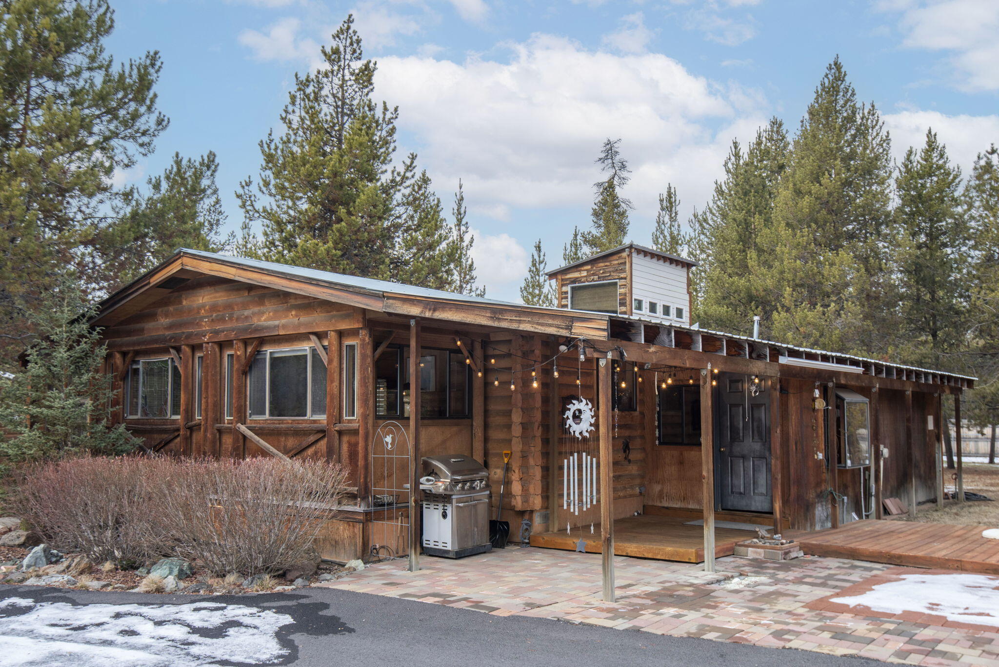 16842 Indigo Road Bend, OR 97707 - Photo 2 of 26 Front Entry Area