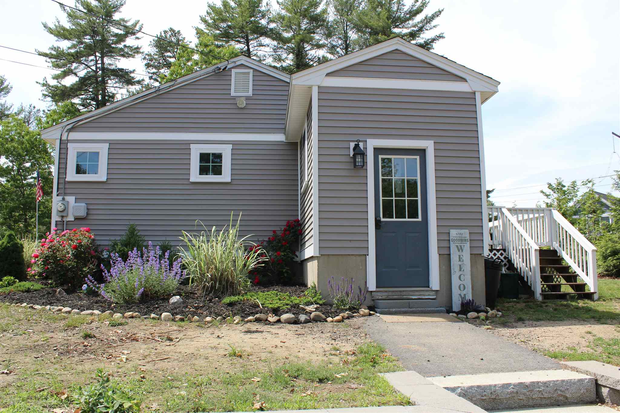 18 Garrison Road Dover, NH 03820 - Photo 2 of 29