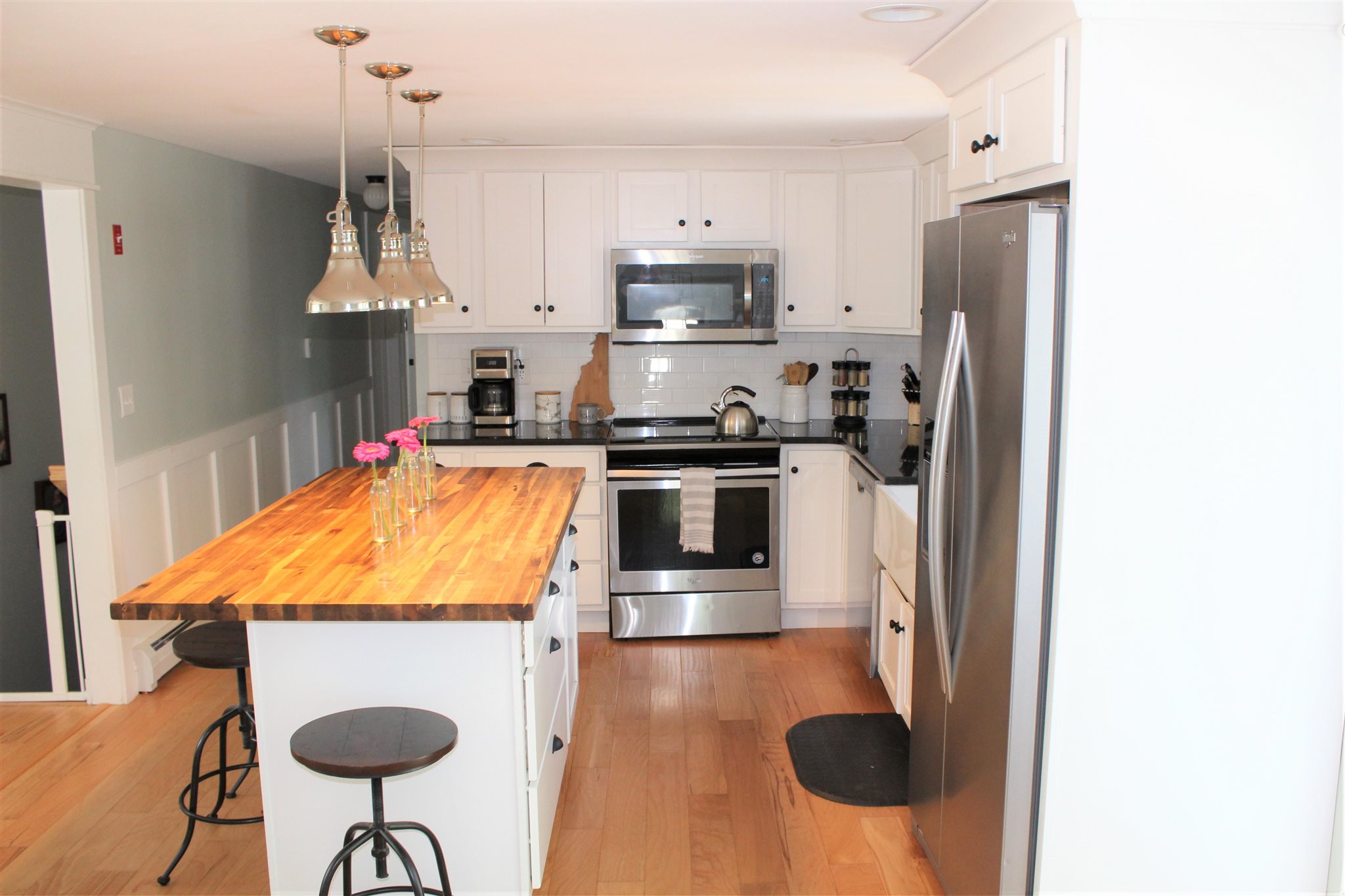 18 Garrison Road Dover, NH 03820 - Photo 5 of 29