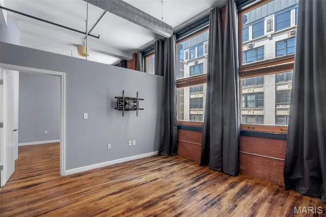 $130,000 | 1520 Washington Avenue, Unit 406, St. Louis, MO 63103