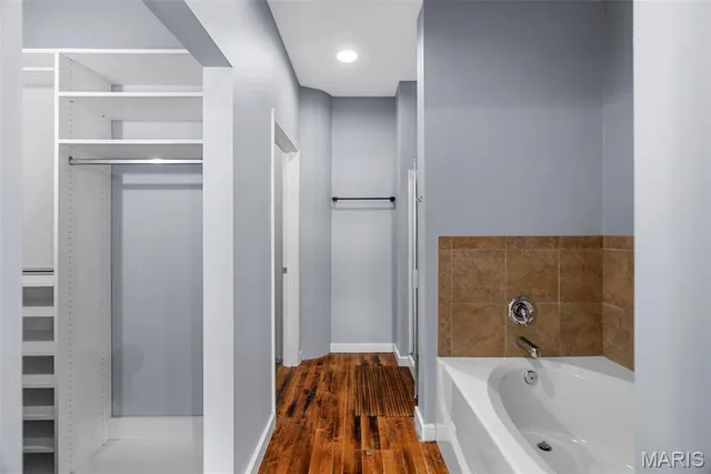 $130,000 | 1520 Washington Avenue, Unit 406, St. Louis, MO 63103