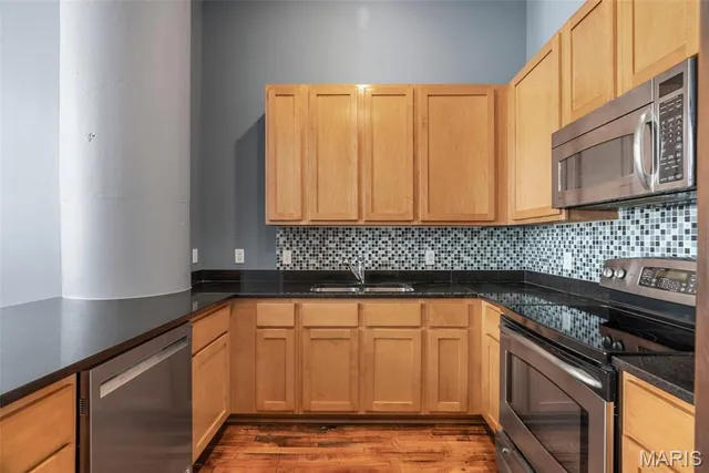 $130,000 | 1520 Washington Avenue, Unit 406, St. Louis, MO 63103