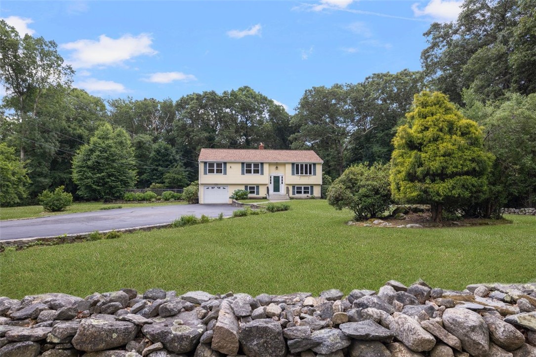 171 Betty Pond Road Scituate, RI 02831 - Photo 6 of 39