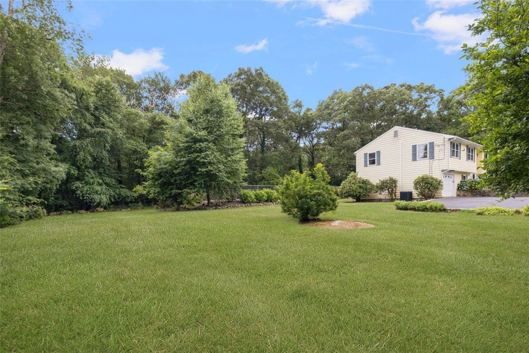 171 Betty Pond Road Scituate, RI 02831 - Photo 7 of 39