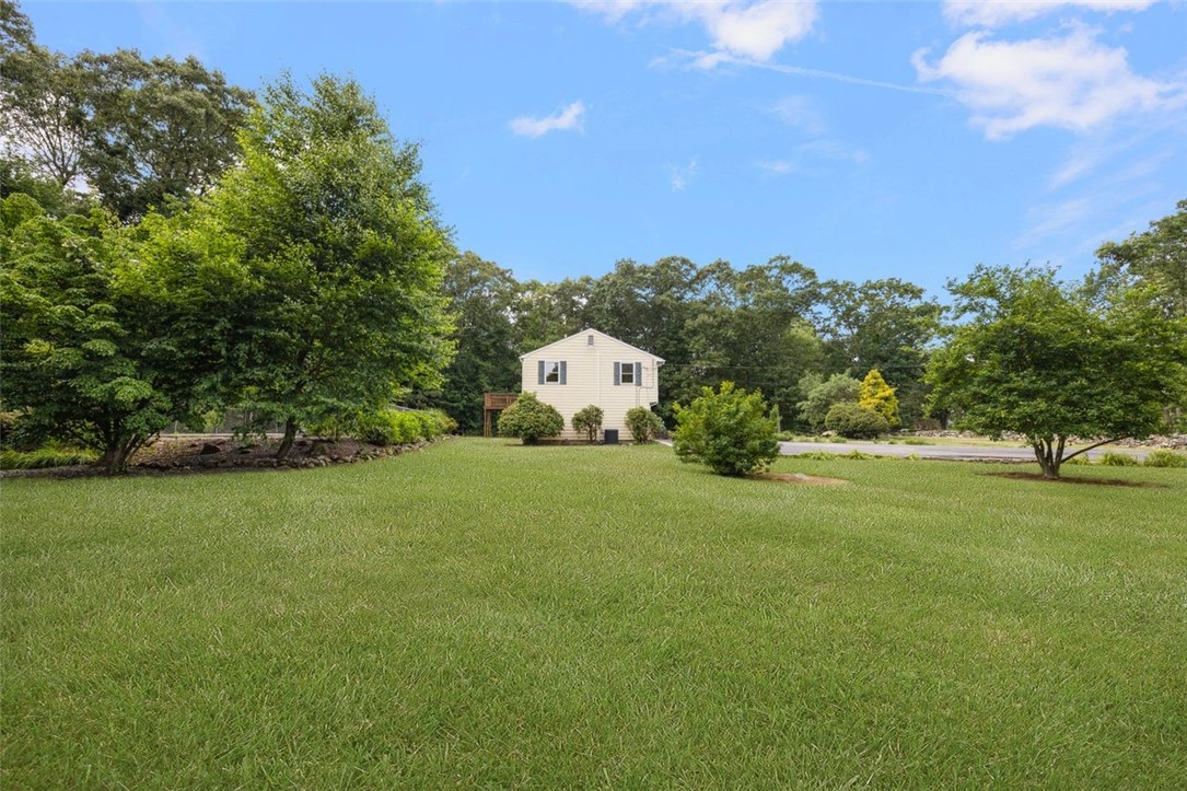 171 Betty Pond Road Scituate, RI 02831 - Photo 8 of 39