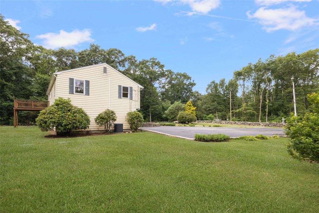 171 Betty Pond Road Scituate, RI 02831 - Photo 9 of 39