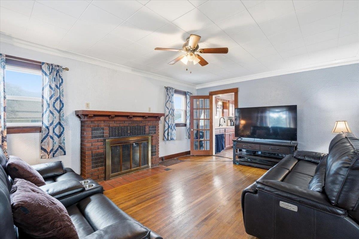 1928 West Sharp Avenue Spokane, WA 99201 - Photo 18 of 36