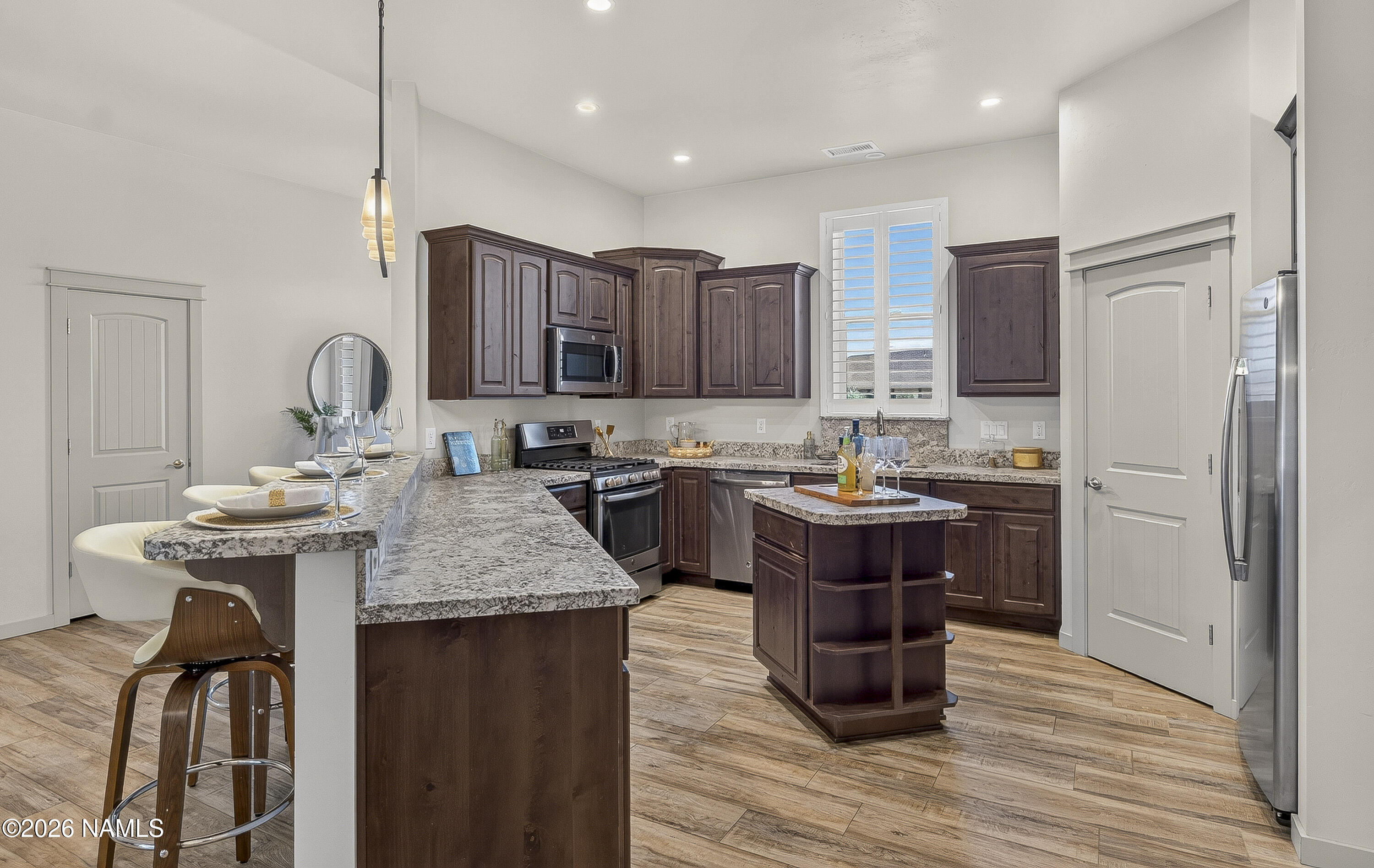 10290 Lundin Road Flagstaff, AZ 86004 - Photo 7 of 58 Kitchen