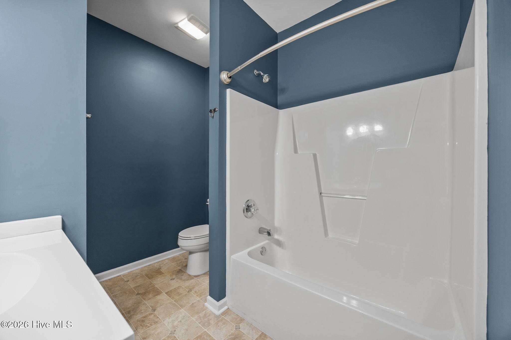 1121 Turtle Creek Road, Unit B Greenville, NC 27858 - Photo 26 of 55 26-web-or-mls-IMG_9516