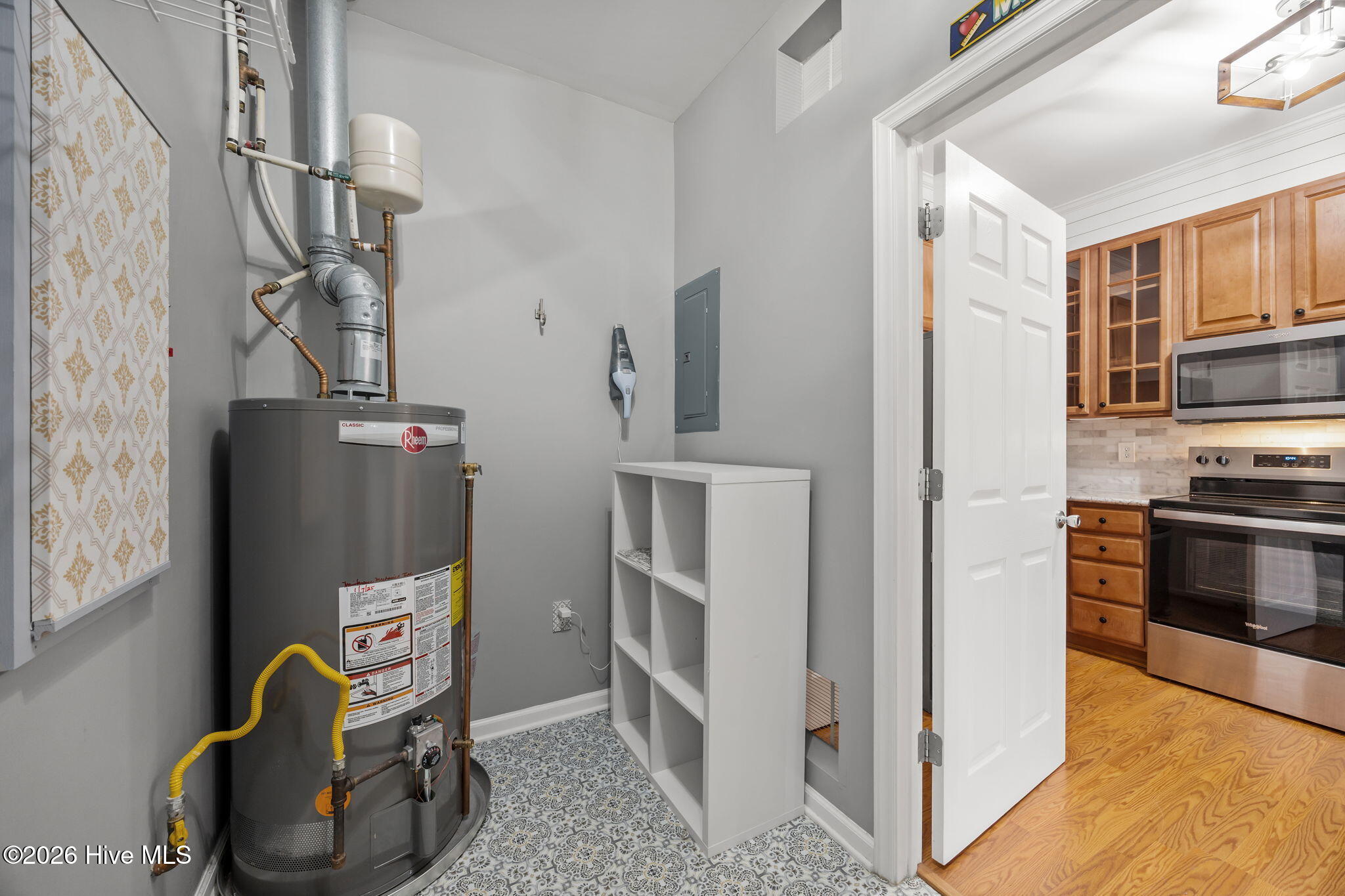 1121 Turtle Creek Road, Unit B Greenville, NC 27858 - Photo 37 of 55 37-web-or-mls-IMG_9552