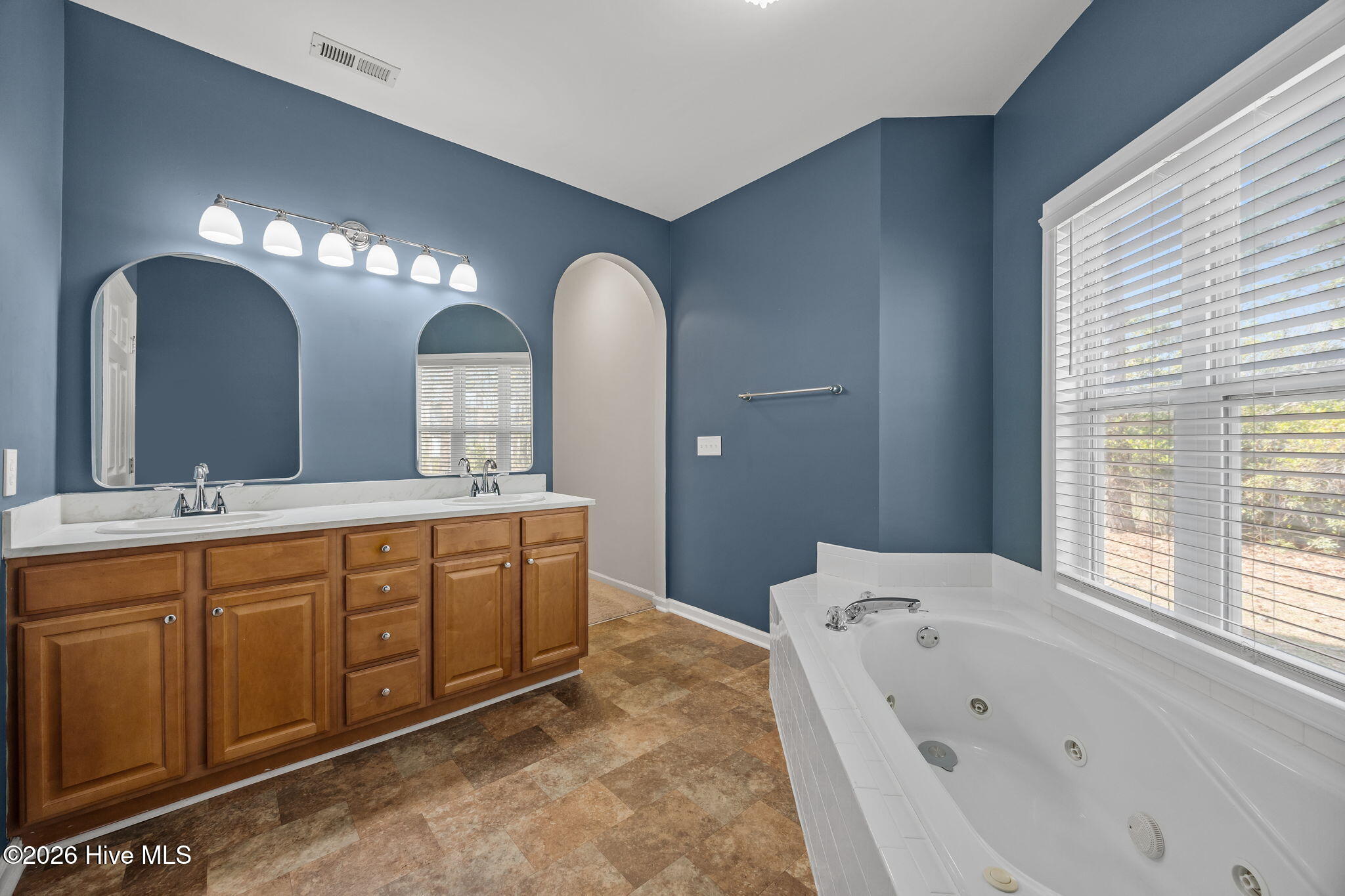 1121 Turtle Creek Road, Unit B Greenville, NC 27858 - Photo 43 of 55 43-web-or-mls-IMG_9573