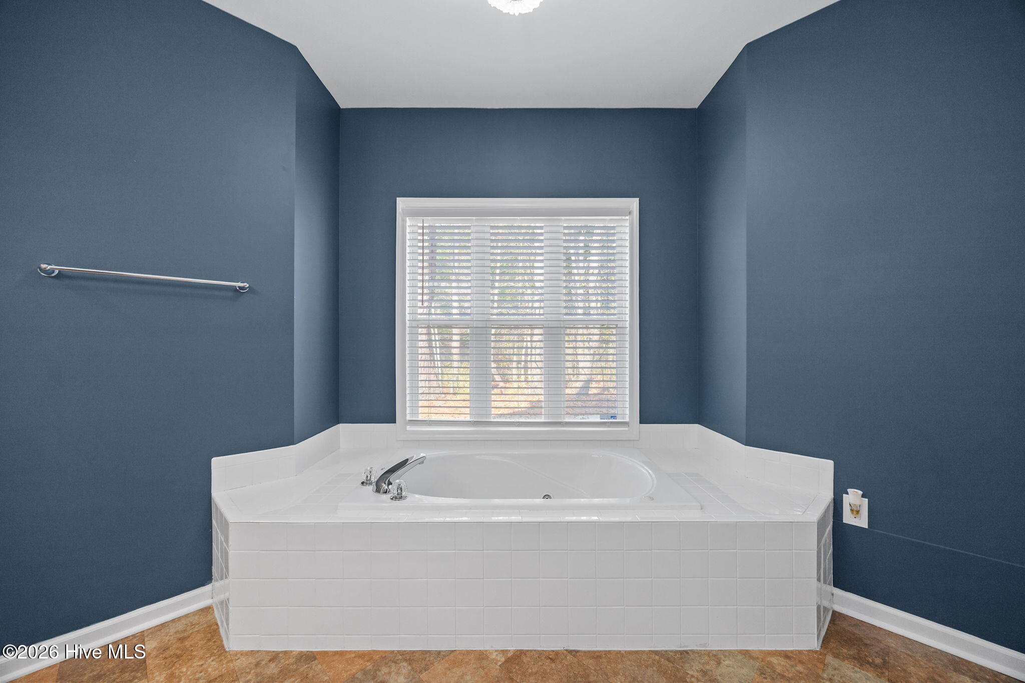 1121 Turtle Creek Road, Unit B Greenville, NC 27858 - Photo 44 of 55 44-web-or-mls-IMG_9576