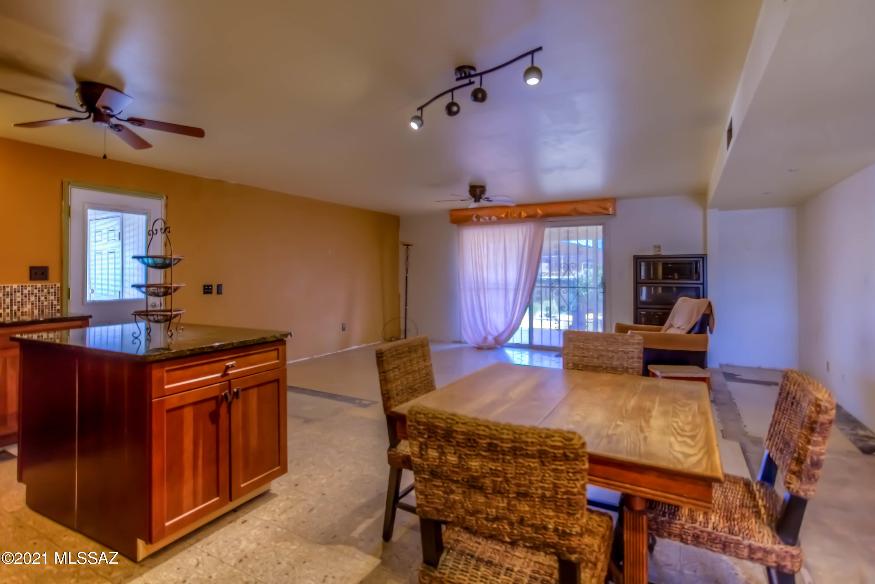 2074 West Wetmore Road Tucson, AZ 85705 - Photo 6 of 33 Gallery Image 6