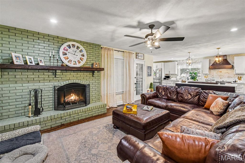 4706 Butler Hill Road St. Louis, MO 63128 - Photo 5 of 34
