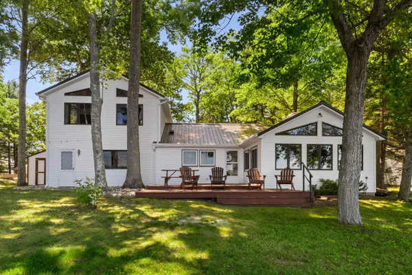 $800,000 | 4871 Lakeview Drive, Interlochen, MI 49643