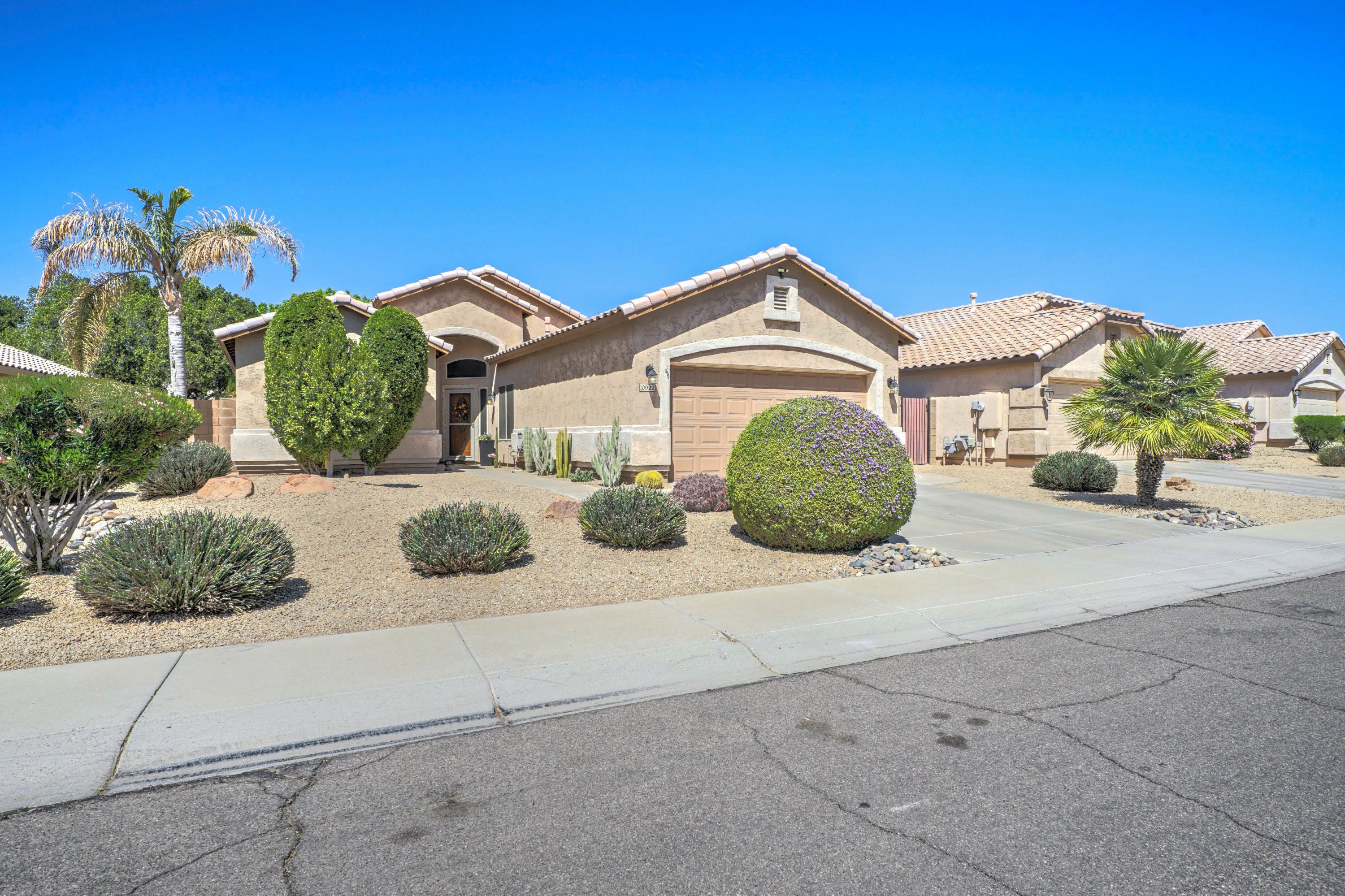 10922 West Almeria Road Avondale, AZ 85392 - Photo 11 of 11 10922 W Almeria Rd-2