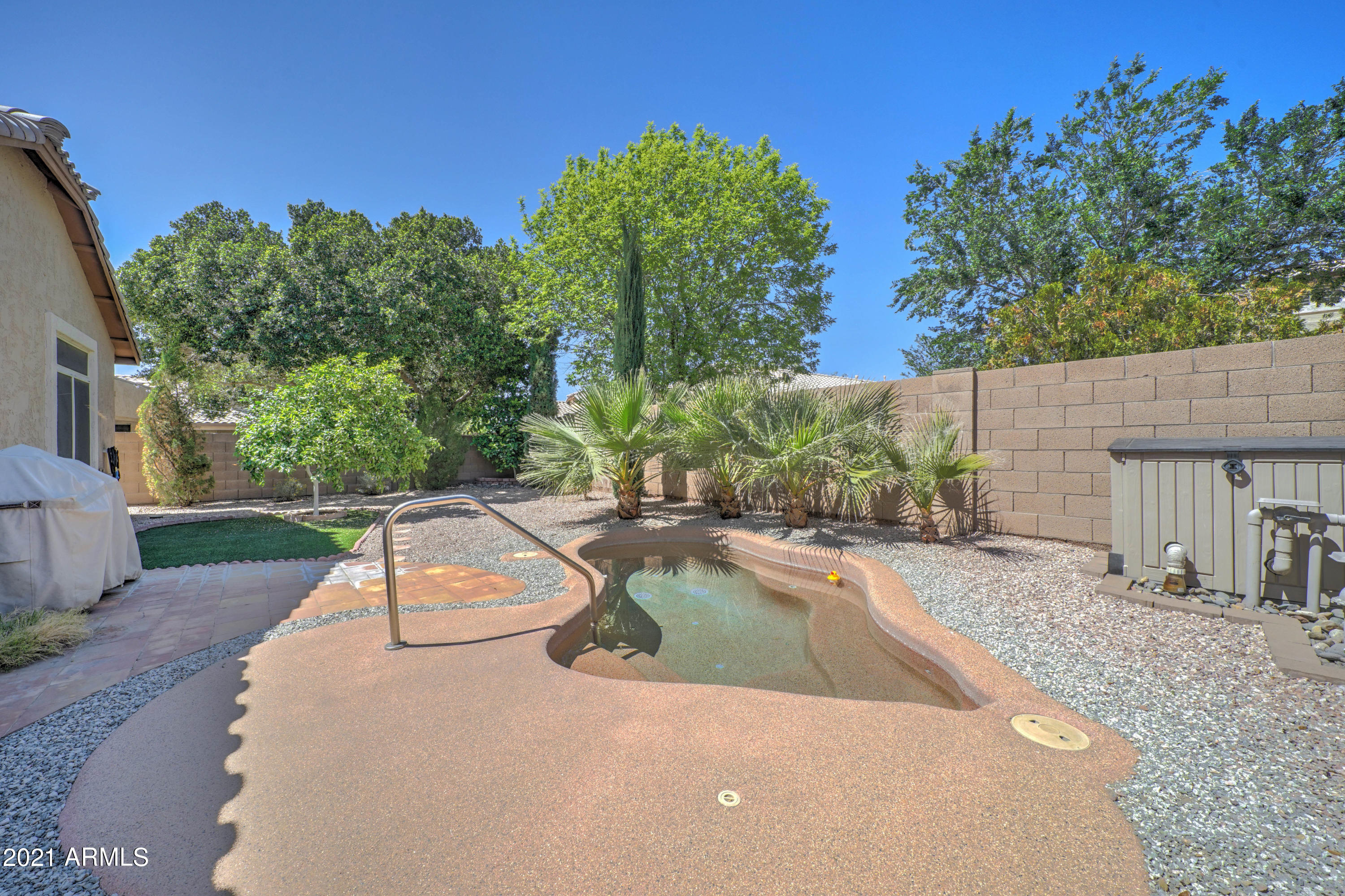 10922 West Almeria Road Avondale, AZ 85392 - Photo 2 of 11 10922 W Almeria Rd-29