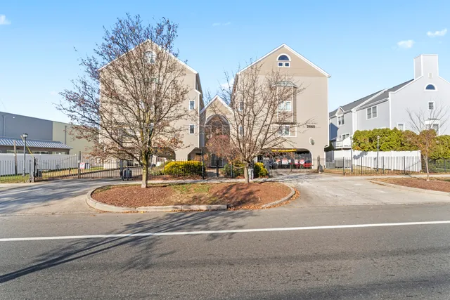 $2,500 | 2660 North Avenue, Unit 217, Bridgeport, CT 06604