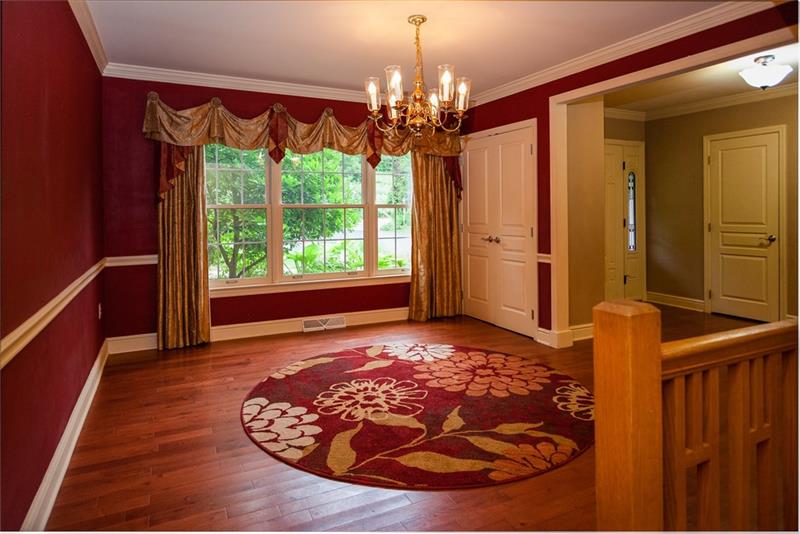 520 Farndale Road Pittsburgh, PA 15238 - Photo 6 of 21 Formal dining