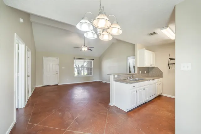 $180,000 | 16228 Sun View Lane, Conroe, TX 77302