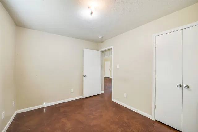 $180,000 | 16228 Sun View Lane, Conroe, TX 77302