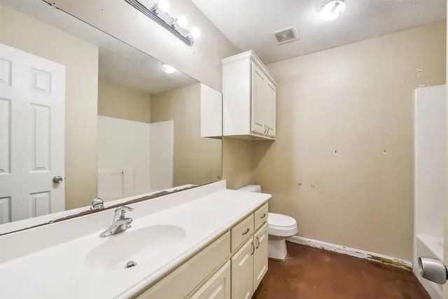 $180,000 | 16228 Sun View Lane, Conroe, TX 77302