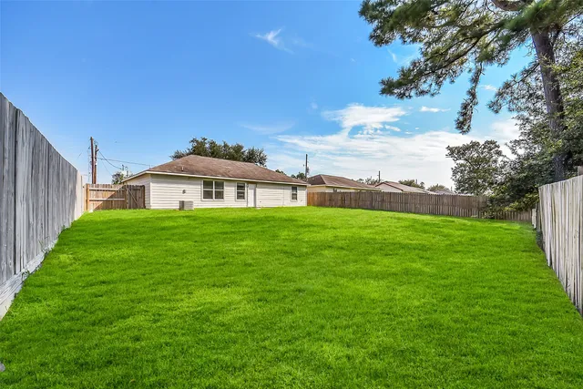 $180,000 | 16228 Sun View Lane, Conroe, TX 77302