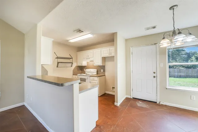 $180,000 | 16228 Sun View Lane, Conroe, TX 77302