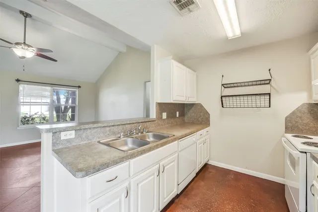 $180,000 | 16228 Sun View Lane, Conroe, TX 77302