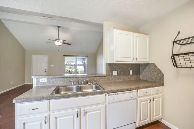 $180,000 | 16228 Sun View Lane, Conroe, TX 77302