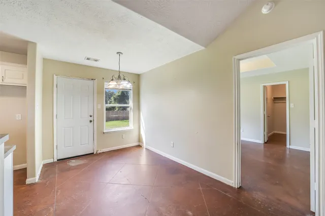 $180,000 | 16228 Sun View Lane, Conroe, TX 77302