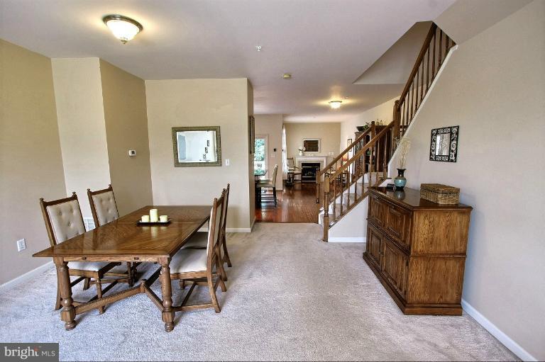 18202 Coachmans Road Germantown, MD 20874 - Photo 17 of 28 Additional dining room view