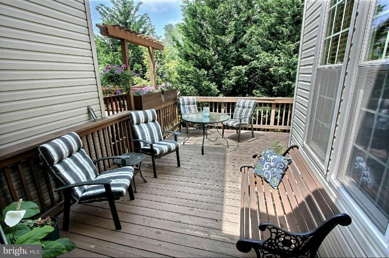 18202 Coachmans Road Germantown, MD 20874 - Photo 25 of 28 Deck