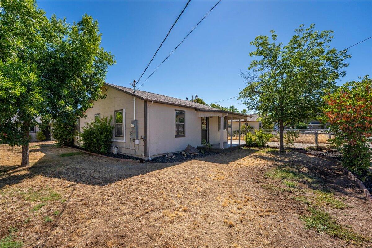 2609 Albert Road Anderson, CA 96007 - Photo 19 of 32 46-2609 Albert Rd - E-25