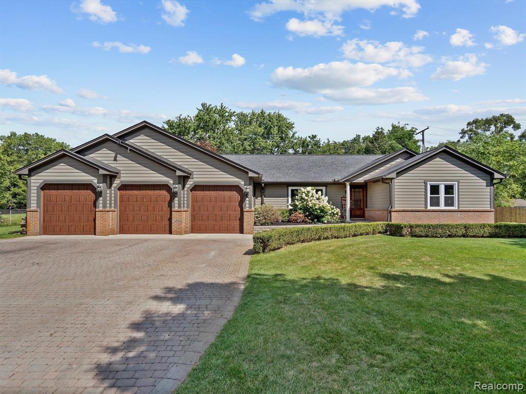 4275 Springdale Street Rochester, MI 48306 - Photo 1 of 51