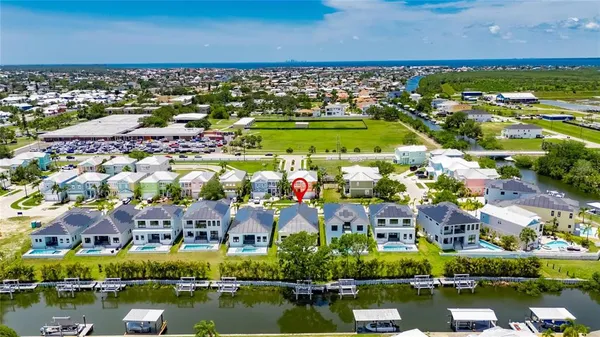 $1,029,000 | 6532 Simone Shores Circle, Apollo Beach, FL 33572