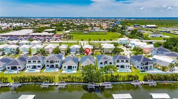 $1,029,000 | 6532 Simone Shores Circle, Apollo Beach, FL 33572