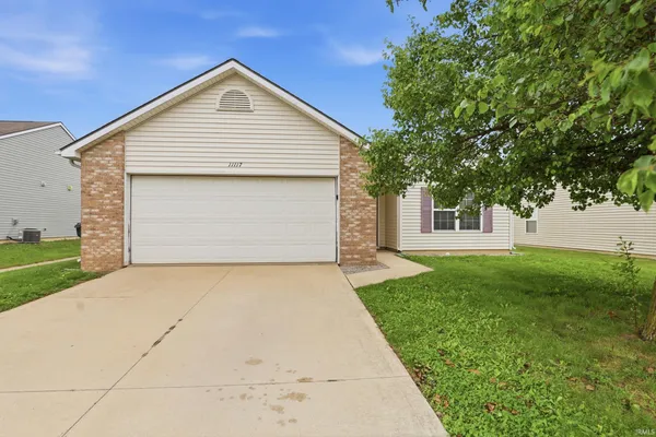 $259,900 | 11117 La Fortuna Way, Roanoke, IN 46783