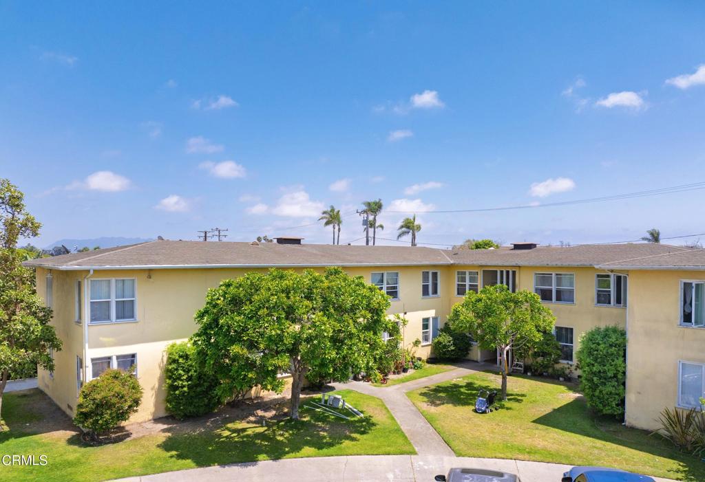 161 West Juniper Street Oxnard, CA 93033 - Photo 2 of 11 Front of Building ____