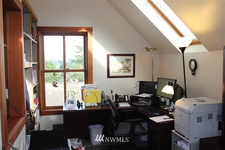 470 Spring Street, Unit 301 Friday Harbor, WA 98250 - Photo 12 of 21 Gallery Image 12