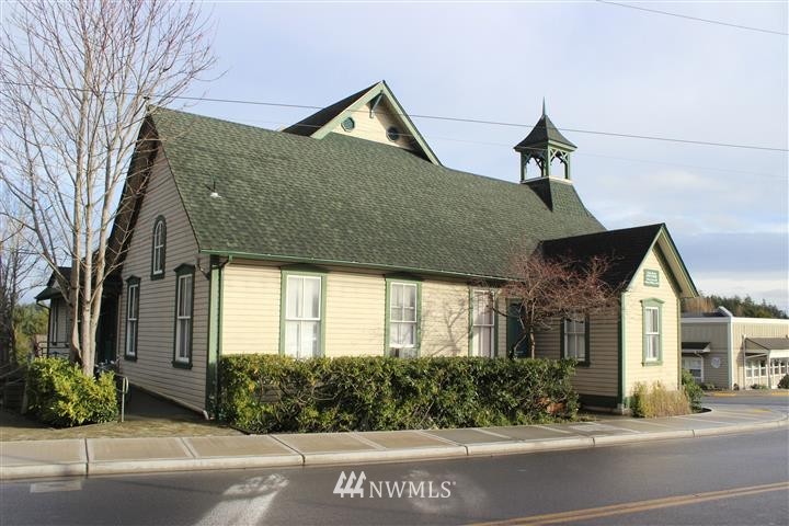 470 Spring Street, Unit 301 Friday Harbor, WA 98250 - Photo 4 of 21 Gallery Image 4